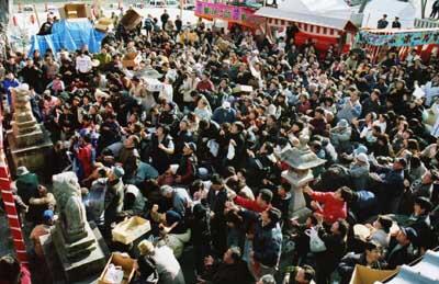 R7年1月より大祭開催日を変更：蛭子神社